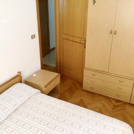 Trilocale Garden 6 Posti Rc24