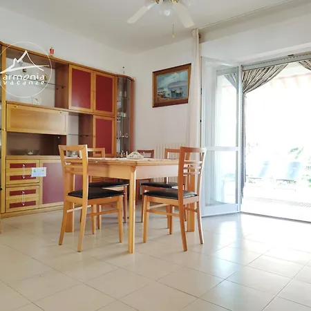 Appartamento Trilocale Garden 6 Posti Rc24 Roseto Degli Abruzzi